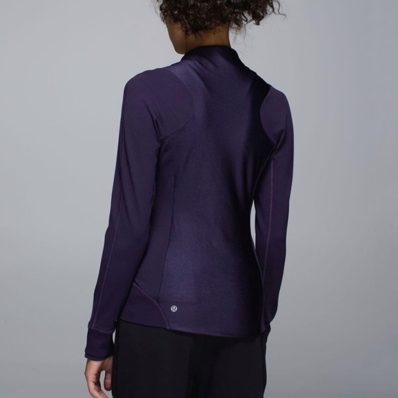 Lululemon black grape purple Emerge Renewed sideways zipper zip up Jacket - Picture 9 of 10